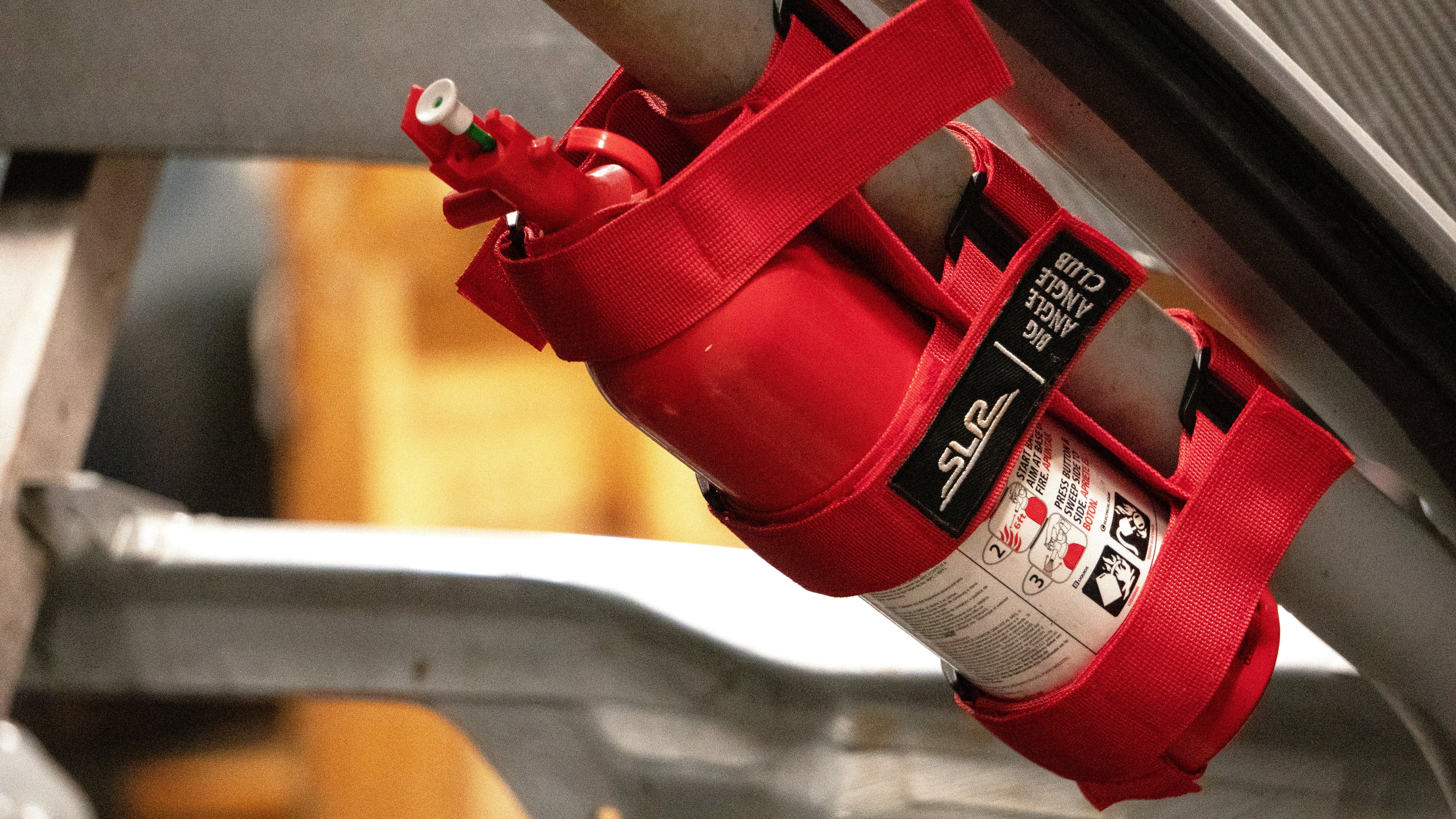 SLR Fire Extinguisher Roll Cage Mount